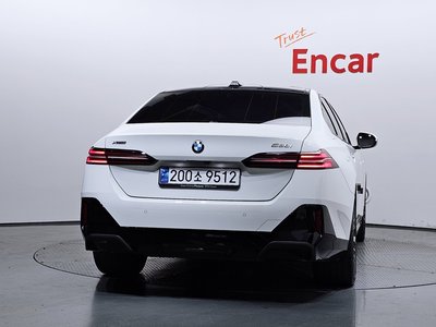 2024 BMW 5 SERIES 照片 3