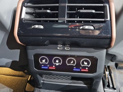 2024 BMW 5 SERIES thumbnail 32