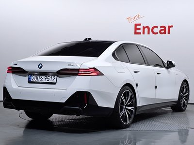 2024 BMW 5 SERIES 照片 4