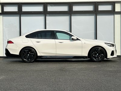 BMW 5 SERIES - 7