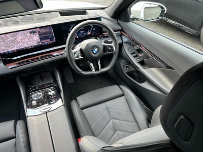 2024 BMW 5 SERIES 缩略图 30