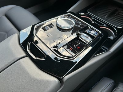 2024 BMW 5 SERIES 缩略图 54
