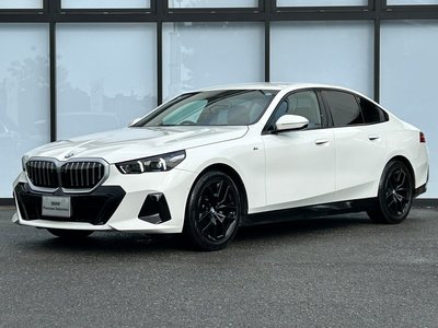 BMW 5 SERIES - 1