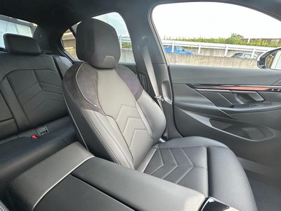 2024 BMW 5 SERIES 缩略图 62