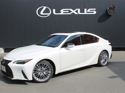 LEXUS IS - 1