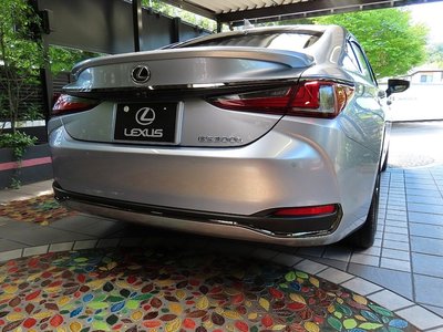 2025 Lexus ES — миниатюра 47