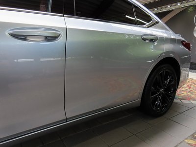 2025 Lexus ES — миниатюра 45