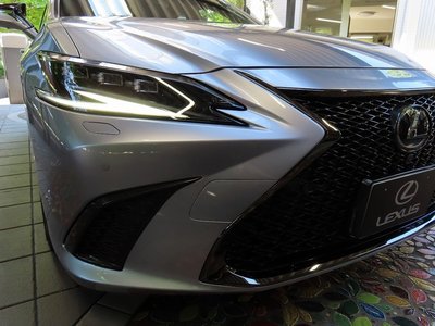 2025 Lexus ES 照片 9