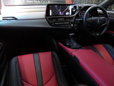 2025 Lexus ES — миниатюра 62