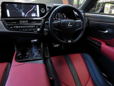 2025 Lexus ES — миниатюра 63