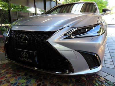 2025 Lexus ES 照片 1
