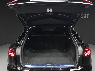 2022 AUDI Q8 thumbnail 23