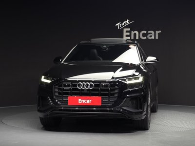 2022 AUDI Q8 photo 2