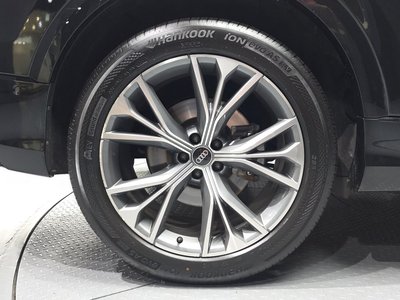 2022 AUDI Q8 photo 6
