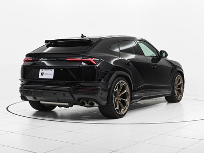 LAMBORGHINI URUS - 8