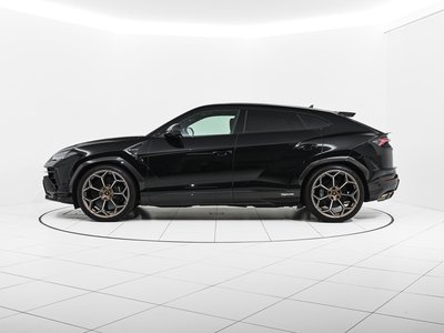 LAMBORGHINI URUS - 5