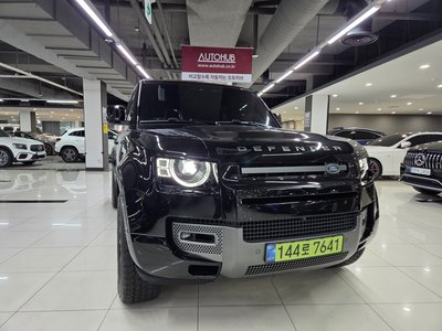 LAND ROVER DEFENDER - 1
