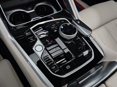 2025 BMW X6 — миниатюра 12