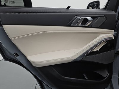 2025 BMW X6 — миниатюра 15