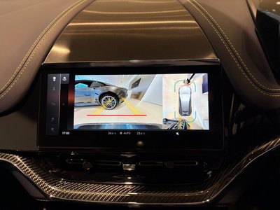 ASTON MARTIN DBX - 3