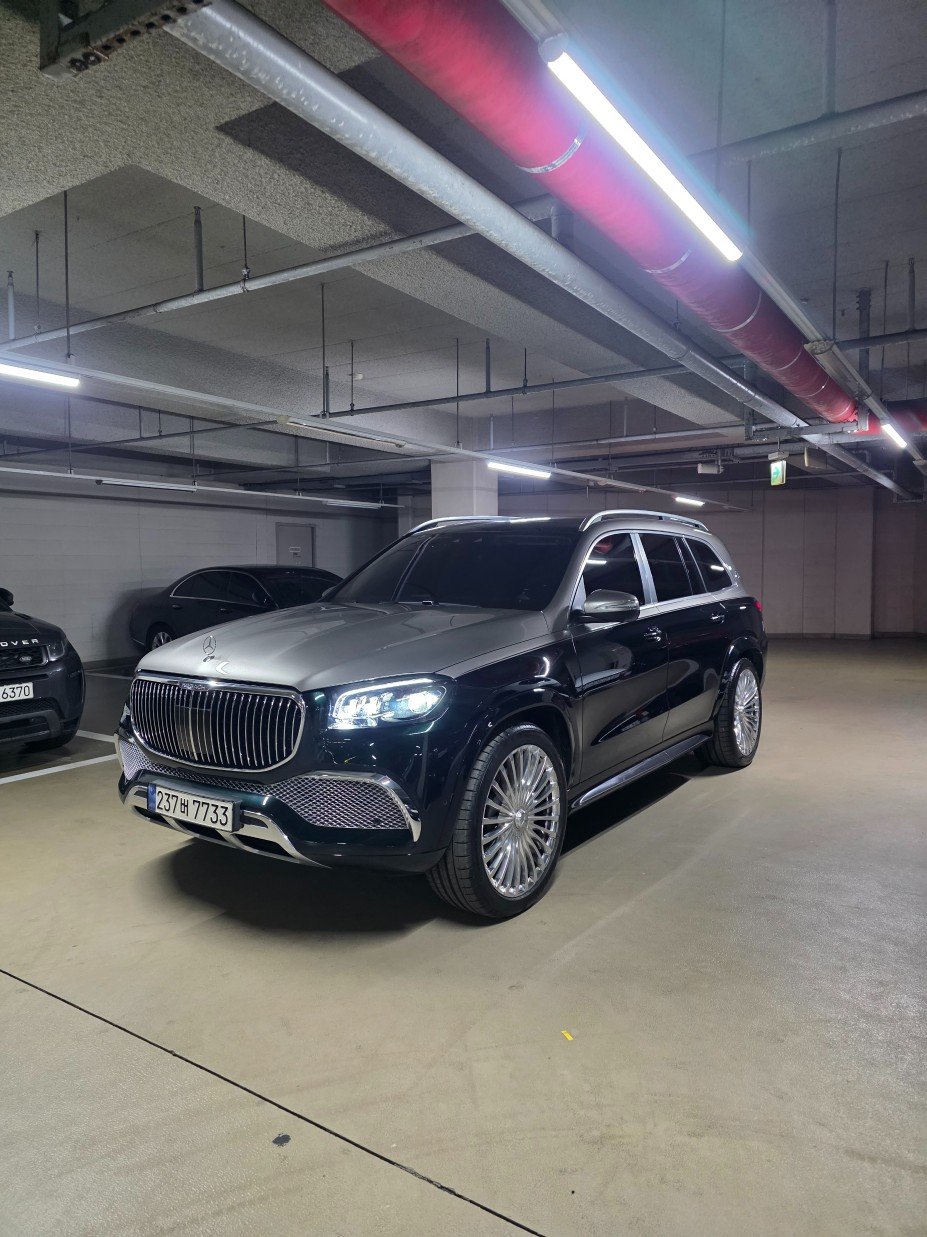 MERCEDES-BENZ GLS - View 1