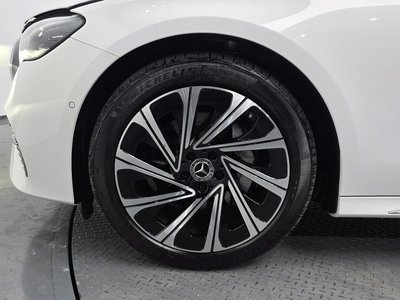 MERCEDES-BENZ E-CLASS - 6