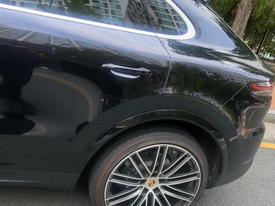صورة 10 لـ 2020 Porsche CAYENNE