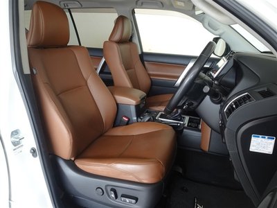 TOYOTA LAND CRUISER - 4