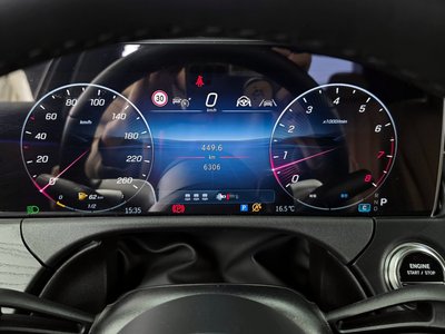 MERCEDES-BENZ E-CLASS - 8