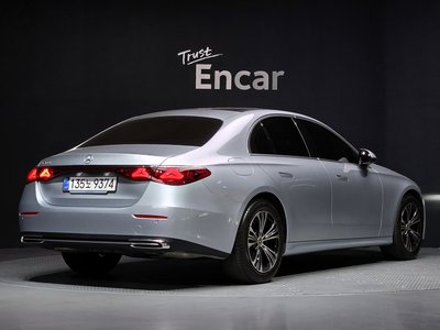 MERCEDES-BENZ E-CLASS - 4