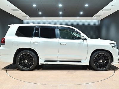 صورة 6 لـ 2016 Toyota LAND CRUISER 200