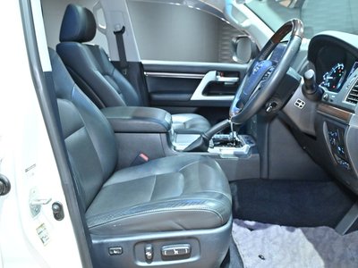 2016 Toyota LAND CRUISER 200 缩略图 14