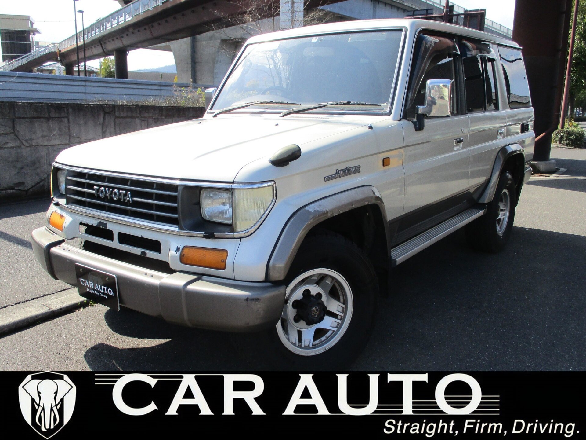 TOYOTA LAND CRUISER PRADO - View 1