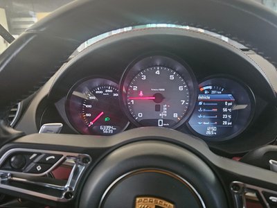 2020 Porsche 718 — миниатюра 12