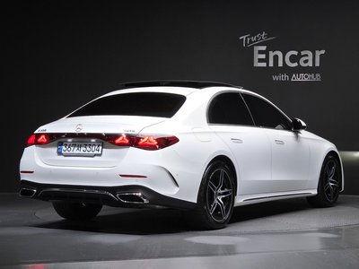 MERCEDES-BENZ E-CLASS - 4