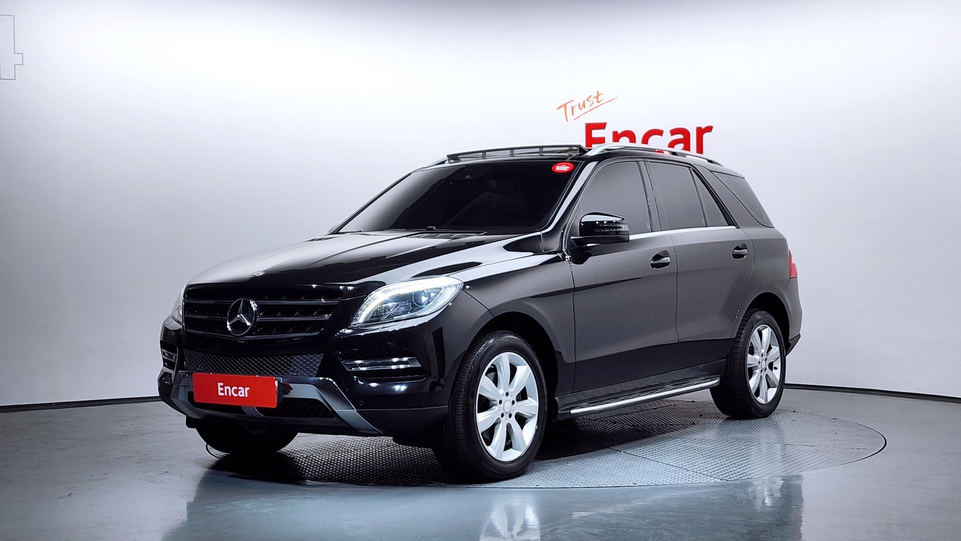 MERCEDES-BENZ M-CLASS - View 1