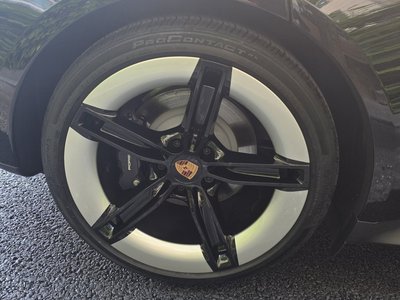 2026 Porsche TAYCAN photo 8