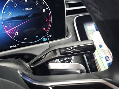 MERCEDES-BENZ E-CLASS - 9