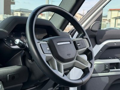 LAND ROVER DEFENDER - 9