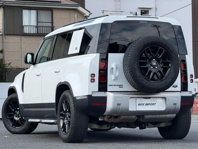 LAND ROVER DEFENDER - 2