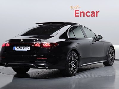 2025 Mercedes-BENZ E-CLASS 照片 3