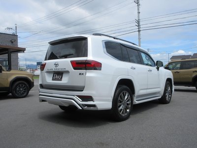 صورة مصغرة 15 لـ 2025 Toyota LAND CRUISER 300