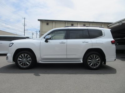 2025 Toyota LAND CRUISER 300 — фото 10