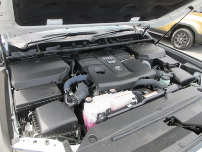 صورة مصغرة 68 لـ 2025 Toyota LAND CRUISER 300