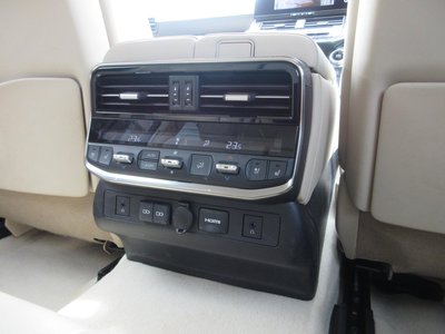 صورة مصغرة 62 لـ 2025 Toyota LAND CRUISER 300