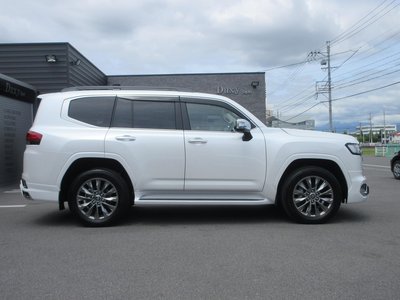 صورة مصغرة 18 لـ 2025 Toyota LAND CRUISER 300