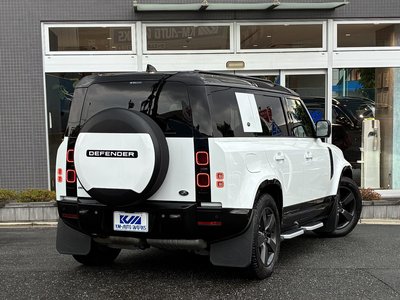 LAND ROVER DEFENDER - 10