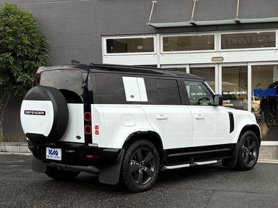 LAND ROVER DEFENDER - 9