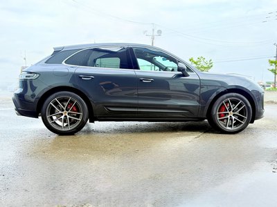 صورة 3 لـ 2025 Porsche MACAN