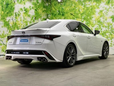 LEXUS IS - 3